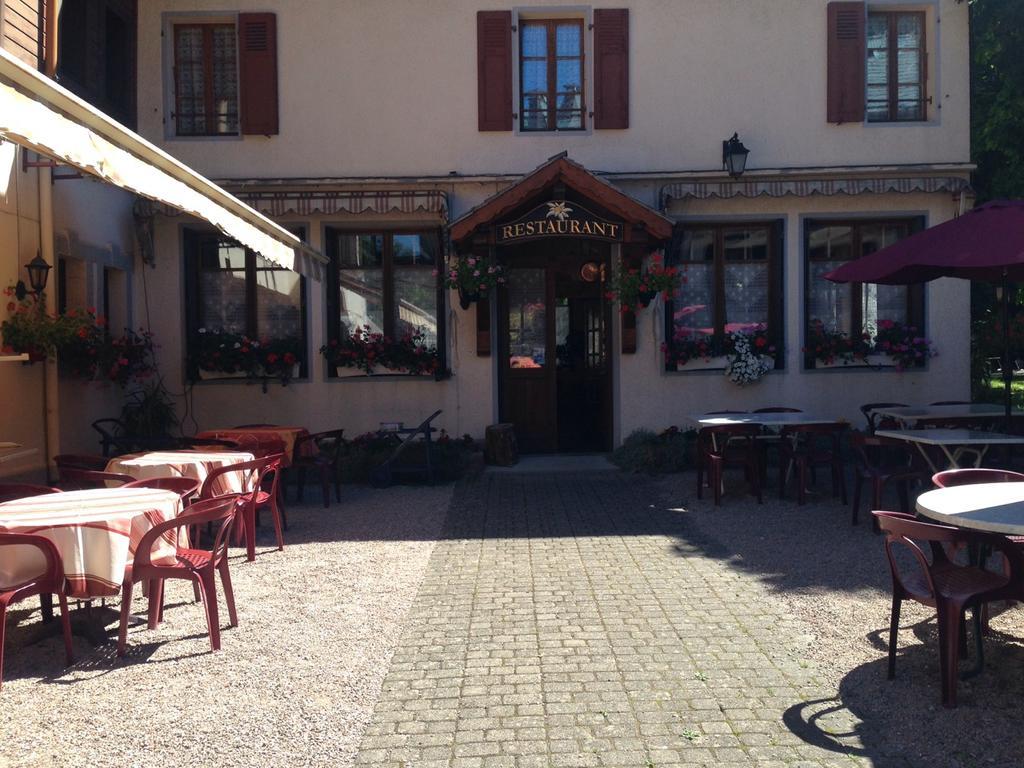 Les Touristes Hotel Abondance Exterior photo